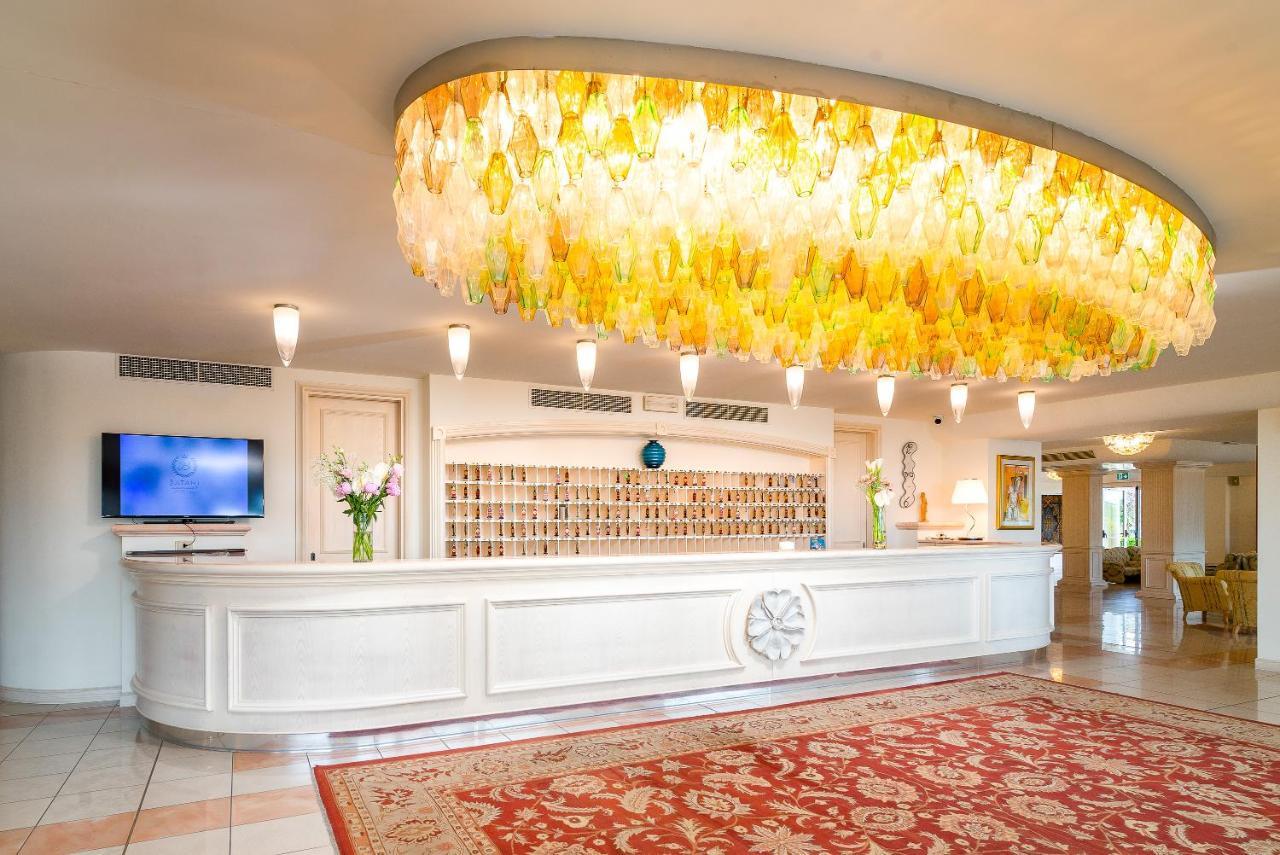 Universal Hotel Cervia Exterior photo